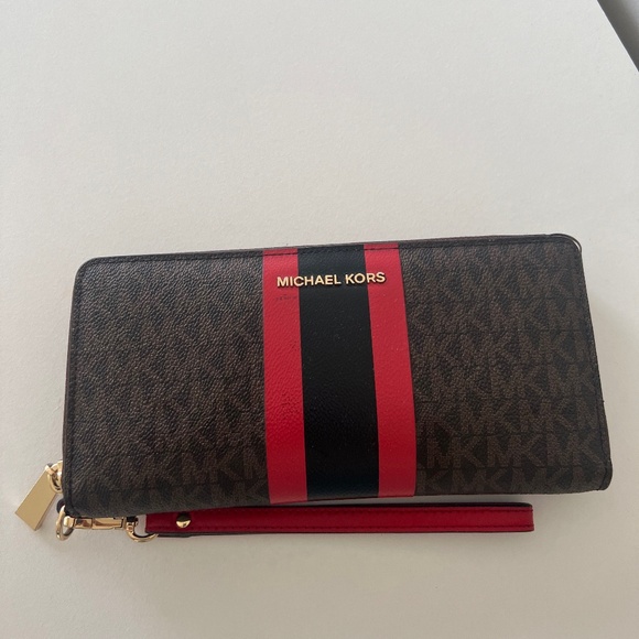 Michael Kors wallet - Picture 1 of 12